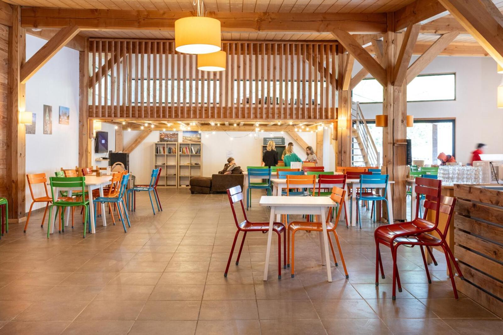 Campsite Huttopia Les Chateaux 3*